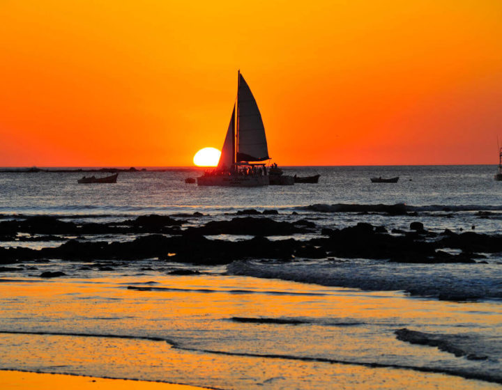 Sunset on Catamaran tour at Tamarindo Beach